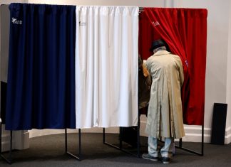 French presidential hopefuls seek momentum in regional election run-offs