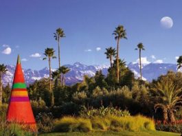 Morocco has earned a double spotlight in the latest ranking of top destinations in Africa and the Middle East by Travel + Leisure, one of the most respected names in global travel journalism. Two of the country’s most iconic cities—Marrakesh and Fez—secured spots in the magazine’s 2025 reader-voted top ten, standing proudly alongside regional giants like Cape Town, Dubai, and Istanbul. Marrakesh clinched fourth place, once again affirming its position as a favorite among international travelers. With its vibrant old city, a wide variety of accommodation options, and a lifestyle that effortlessly blends deep-rooted tradition with refined modernity, the city continues to captivate. This year, Marrakesh was also inducted into the magazine’s “Hall of Fame,” a special mention reserved for destinations that consistently earn top marks from readers year after year. Fez, often seen as quieter but no less essential, landed in sixth place. Known as Morocco’s spiritual heart, Fez leaves a strong impression with its dense historical legacy, thriving artisanal scene, and the timeless charm of its UNESCO-listed medina. While it may fly more under the radar than Marrakesh, its unique energy and authenticity clearly resonated with the magazine’s readers. This dual recognition cements Morocco’s rising influence on the regional tourism stage. It is the only African or Arab country to place two cities in the top ten—beating out travel heavyweights like Egypt, Jordan, and the United Arab Emirates. Voters praised the Moroccan cities for their cultural richness, welcoming atmosphere, and sense of authenticity. The rankings are based on a broad set of criteria including food, architecture, safety, accessibility, and value for money.