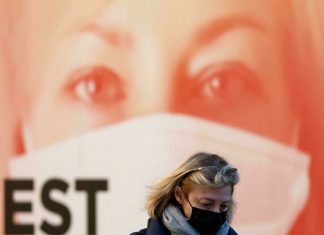 Coronavirus: France reports new record of more than 332,000 new Covid-19 cases Coronavirus: France reports new record of more than 332,000 new Covid-19 cases