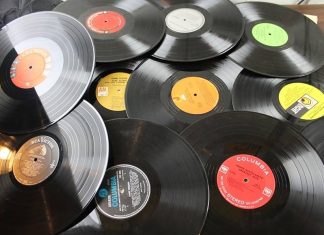 Discover vintage treasures at the 4th edition of “Souk l’Oustouwanat” in Rabat!