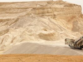 Phosphate boom powers extractive sector recovery in H1 2025