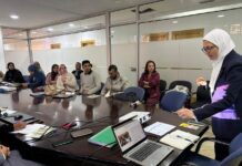 Damane Cash teaches financial skills for rural women Damane Cash launched a new programme to teach financial skills to women in rural areas has officially begun with its first training sessions.