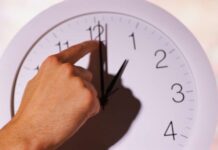 Morocco’s extra hour could cost sleep and health, report says A new study from the African Centre for Strategic and Digital Studies (CAESD) warns that the “ extra hour ” may be causing more problems.