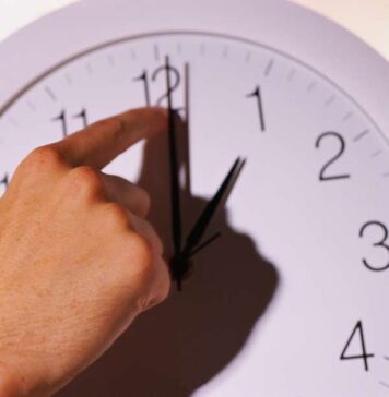 Morocco’s extra hour could cost sleep and health, report says A new study from the African Centre for Strategic and Digital Studies (CAESD) warns that the “ extra hour ” may be causing more problems.