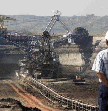 Morocco opens large mining area in south-east to private firms Morocco has launched a public call for companies to explore and develop 361 mining areas in the south-east of the country.