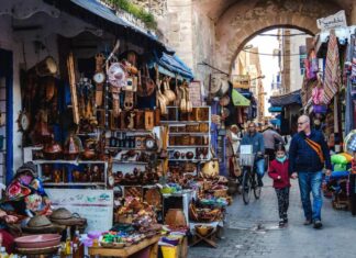 Essaouira wins global award for creative tourism Essaouira has won Best Creative Living Heritage Destination at the 13th Creative Tourism Awards, organised by the Creative Tourism Network.