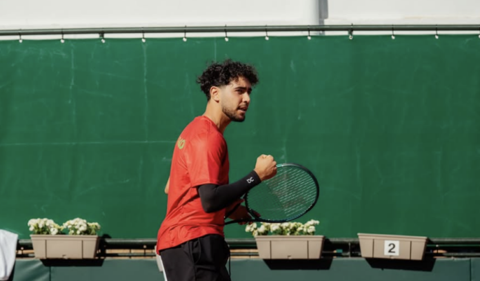 Morocco took an early lead against Colombia in their Davis Cup World Group I play-off after Reda Bennani won the opening singles match on Saturday.