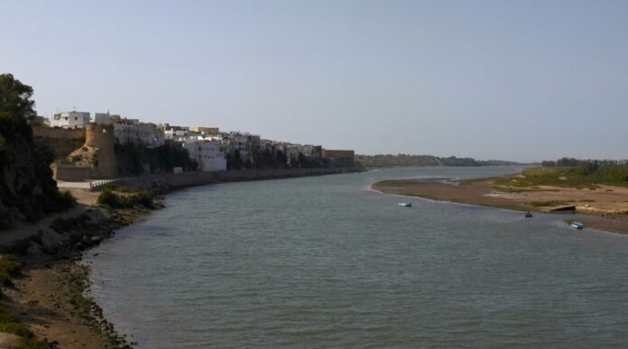 Authorities in Khenifra have launched an emergency plan after the water level of the Oum Er-Rbia river rose as it passes through the city.