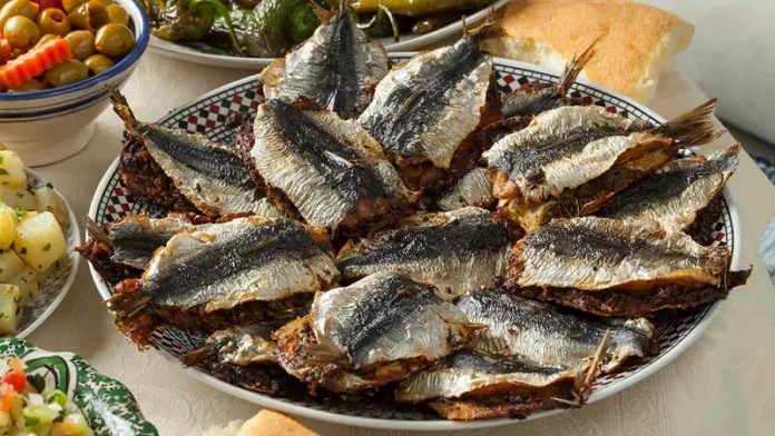 Sardine prices in Morocco have fallen after the end of a seasonal fishing ban, but they remain high for many families as Ramadan approaches.