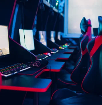 Casablanca opens first gaming centre in Maârif Maârif has opened the first gaming centre in Casablanca, in a move aimed at supporting young people and developing the local esports scene.