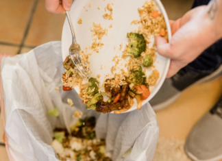 Moroccans throw away more than 113kg of food a year, report warns Moroccans threw away nearly 4.2 million tonnes of food in 2022, the equivalent of about 113kg per person, according to a new report.