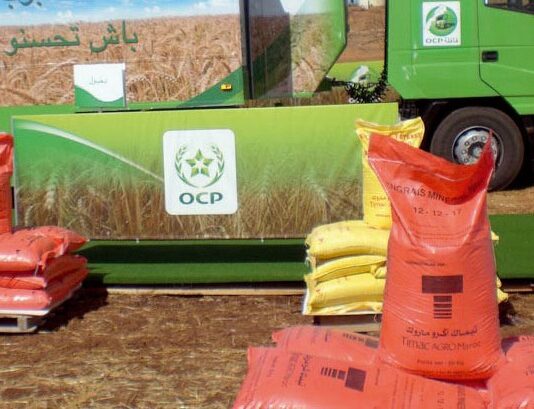 US farmers want fertiliser tariffs on Morocco lifted US farm groups are asking the government to remove taxes on phosphate fertiliser imported from Morocco because of higher costs.