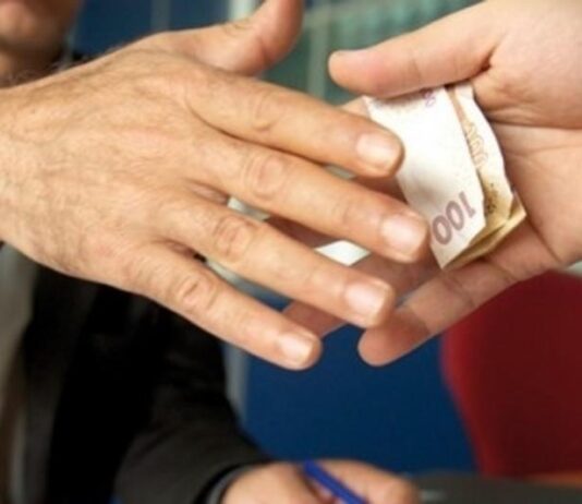 Morocco makes small gains in global corruption rankings The country now shares top spot in the Maghreb with Tunisia.