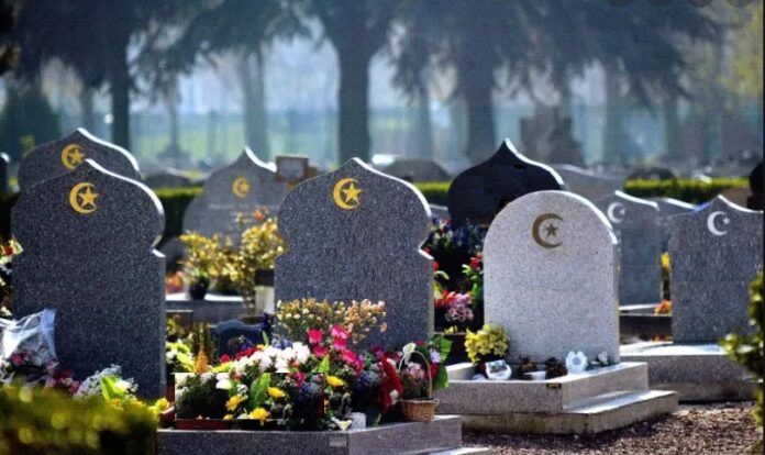 French authorities have opened an investigation after nine graves in the Muslim section of a cemetery in Puy-en-Vau were vandalised.