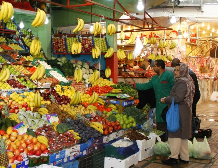 People in Morocco are starting 2026 feeling more positive about the economy, even though most are still being careful with their money.