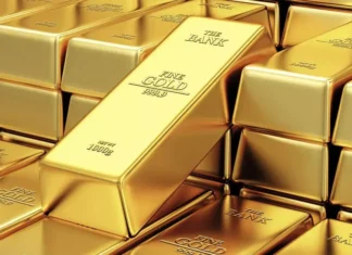 Gold prices fall amid firm dollar and higher Treasury yields Gold prices fell on Wednesday, weighed down by a stronger US dollar and rising Treasury yields.Spot gold slipped 0.3 percent