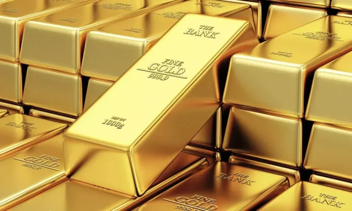 Gold prices fell on Wednesday, weighed down by a stronger US dollar and rising Treasury yields.Spot gold slipped 0.3 percent