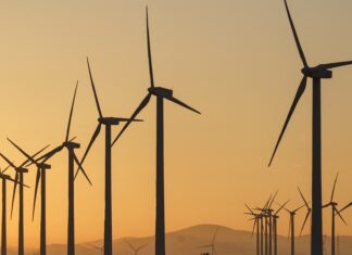 Morocco to build wind farm in Laâyoune under YNNA and AMEA deal Morocco is moving ahead with a new wind energy project in Laâyoune after YNNA Group and UAE based AMEA Power agreed to work together