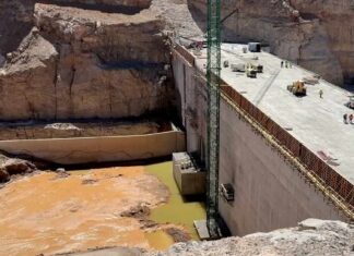 Morocco to build $43m dam in drought-hit east Kheng Grou will store large amounts of water for the long term, while Falit will help supply nearby areas more directly