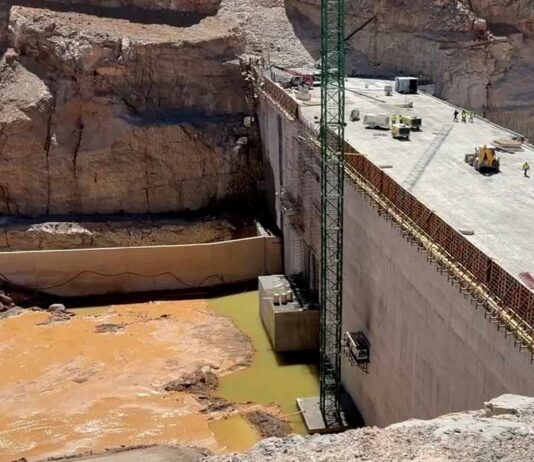 Morocco to build $43m dam in drought-hit east Kheng Grou will store large amounts of water for the long term, while Falit will help supply nearby areas more directly