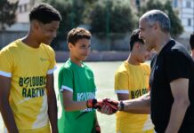 Vivo Energy Maroc and Noureddine Naybet host mixed youth teams in Casablanca Vivo Energy Maroc has started a youth football tournament called “B’9loubna Rab7ine” to help young people feel included
