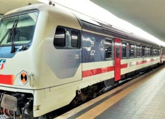 Morocco buys second-hand Italian trains to meet growing passenger demand Morocco has bought a batch of used passenger train carriages from Italy as it looks to increase rail capacity