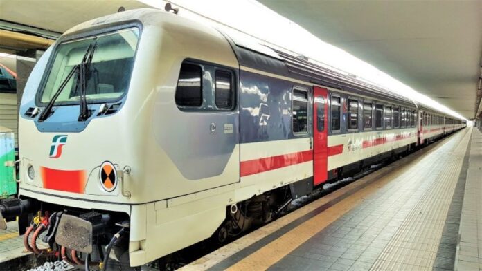 Morocco has bought a batch of used passenger train carriages from Italy as it looks to increase rail capacity