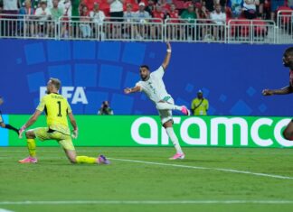 Algeria and Austria qualify after game where losing looked like the better option Before kick-off, Algeria's match against Austria looked set to become one of the strangest games of the 2026 World Cup.