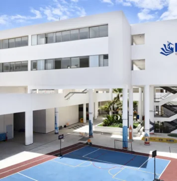 EFI Casablanca celebrates 100% pass rate in French Baccalaureate Every student at the French International School of Casablanca (EFI Casablanca) passed the 2026 French Baccalaureate