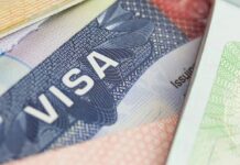 US to shorten visa stays for foreign students and journalists The United States plans to limit how long foreign students and journalists can stay in the country under new visa rules.