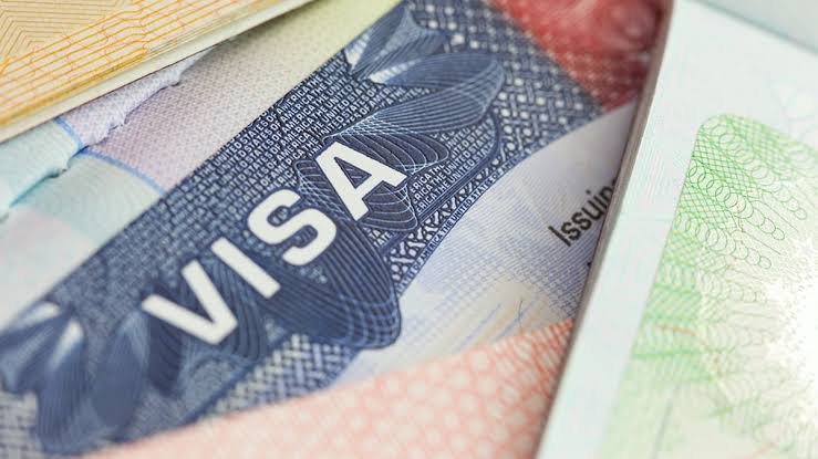 The United States plans to limit how long foreign students and journalists can stay in the country under new visa rules. The United States plans to limit how long foreign students and journalists can stay in the country under new visa rules.