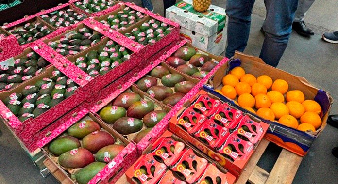 Spain buys €890m of fruit and vegetables from Morocco Spain buys €890m of fruit and vegetables from Morocco