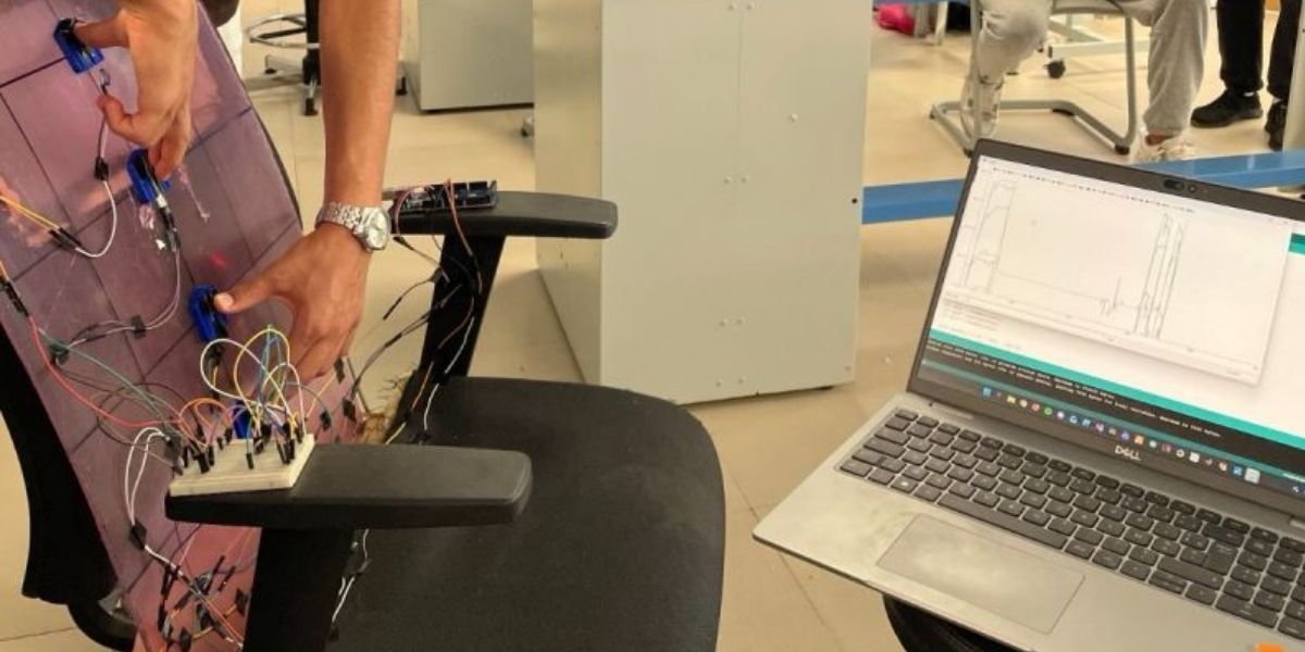 Moroccan Student Builds Smart Chair to Fix Poor Posture Moroccan Student Builds Smart Chair to Fix Poor Posture